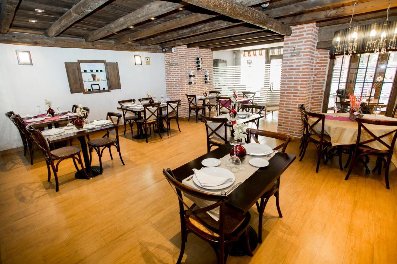 Velayos Hosteria Del Mudejar Avila מראה חיצוני תמונה