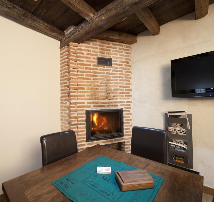 Velayos Hosteria Del Mudejar Avila מראה חיצוני תמונה