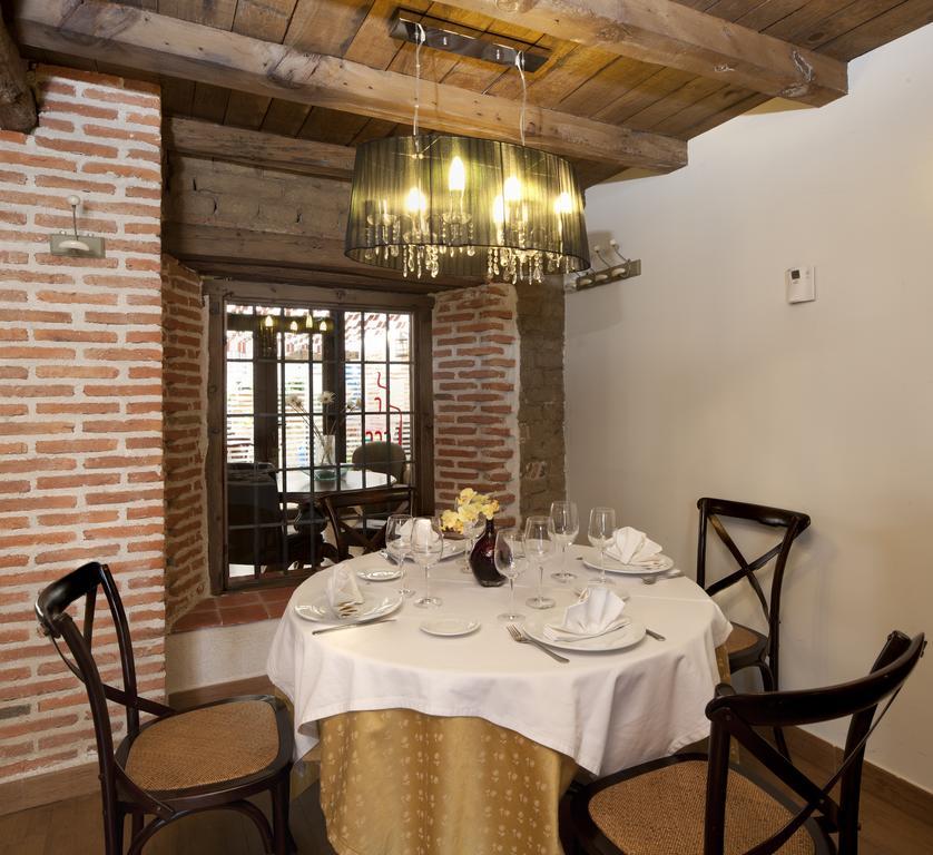 Velayos Hosteria Del Mudejar Avila מראה חיצוני תמונה